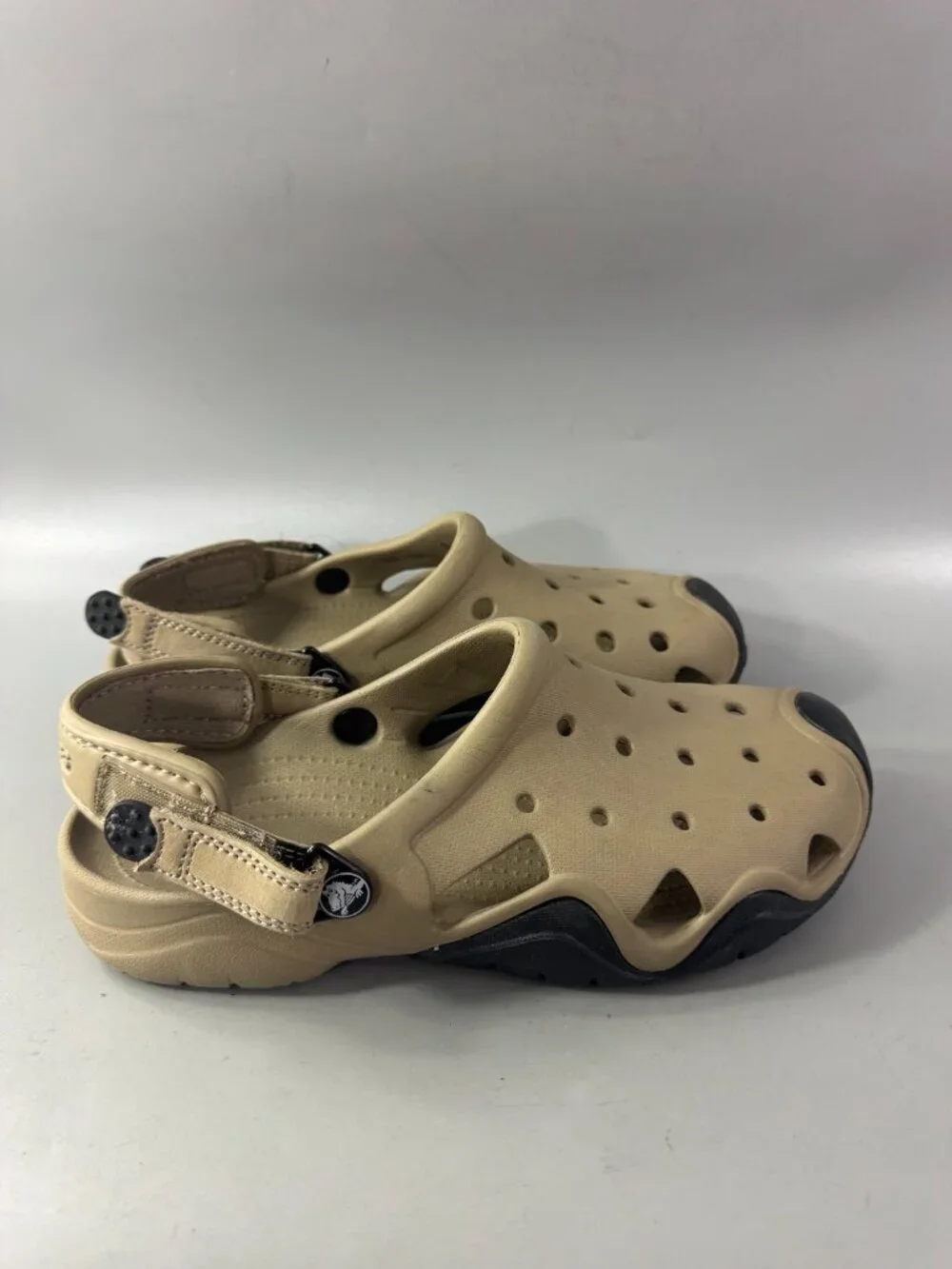 NWOT Crocs Men's Swiftwater Clog Sandal, Size 8